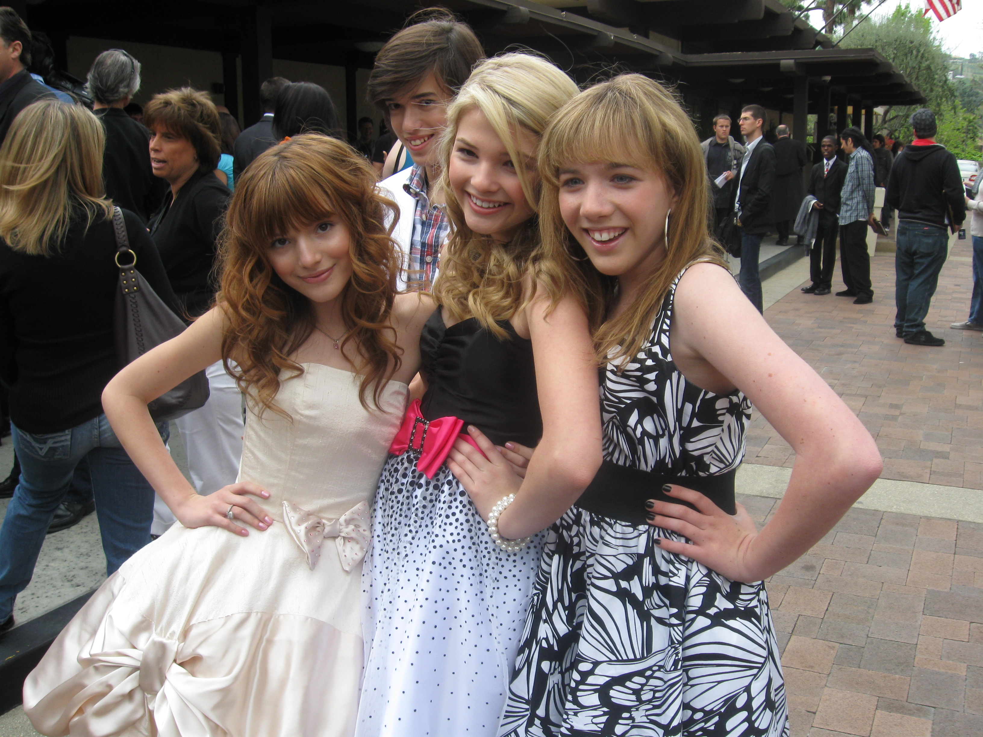 Young Artist Awards 2010 Bella Thorne, Stefanie Scott, Jordan Van Vranken