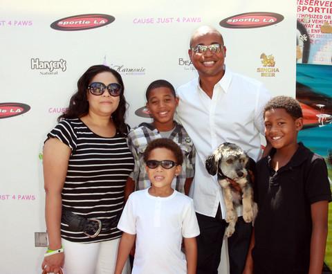 Derrex Brady and family at the Stars Cause Just Paws Event. Kelly, Kray, Logan, Julian and their dog Chase Brady.