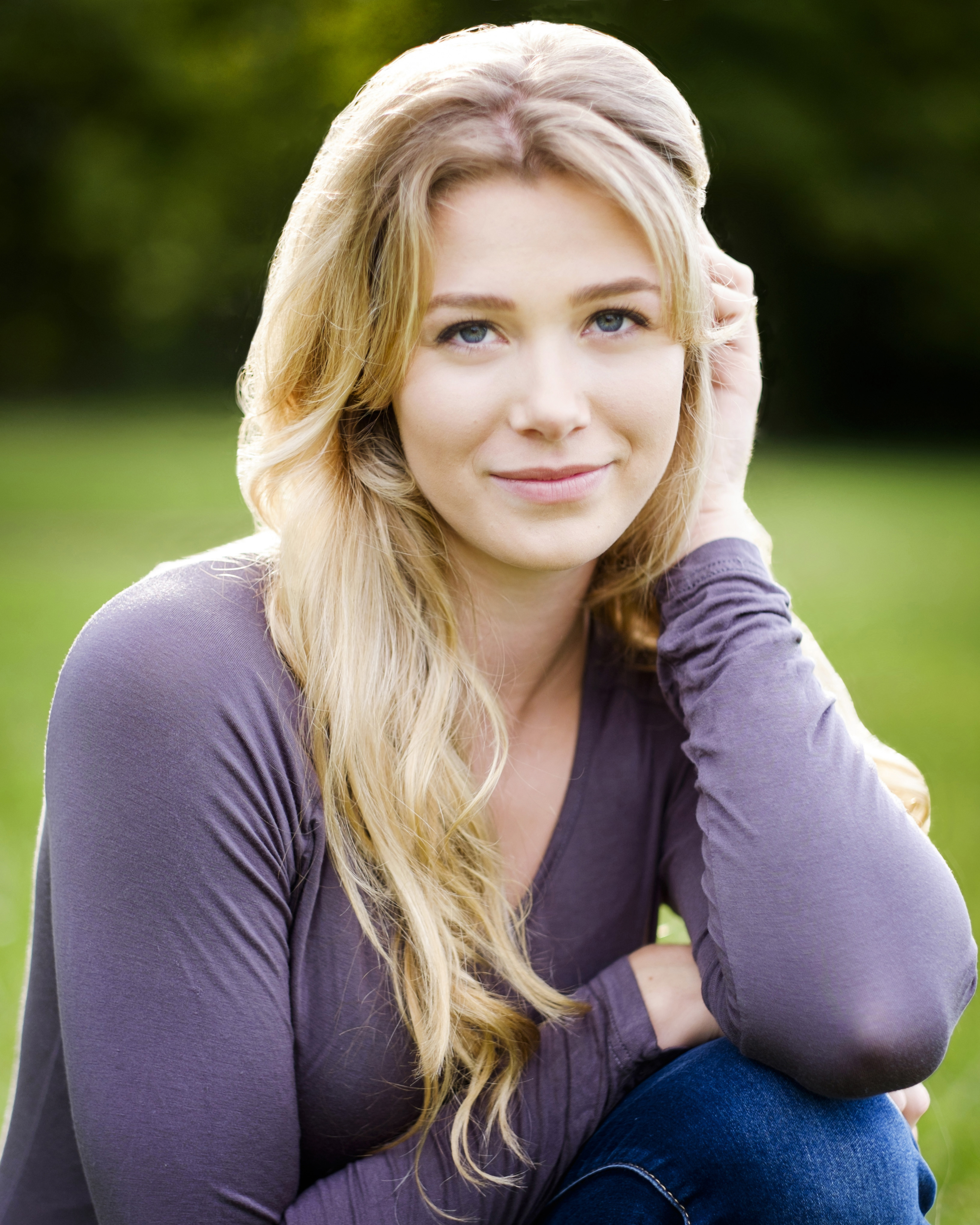 Rose Reid acting headshot