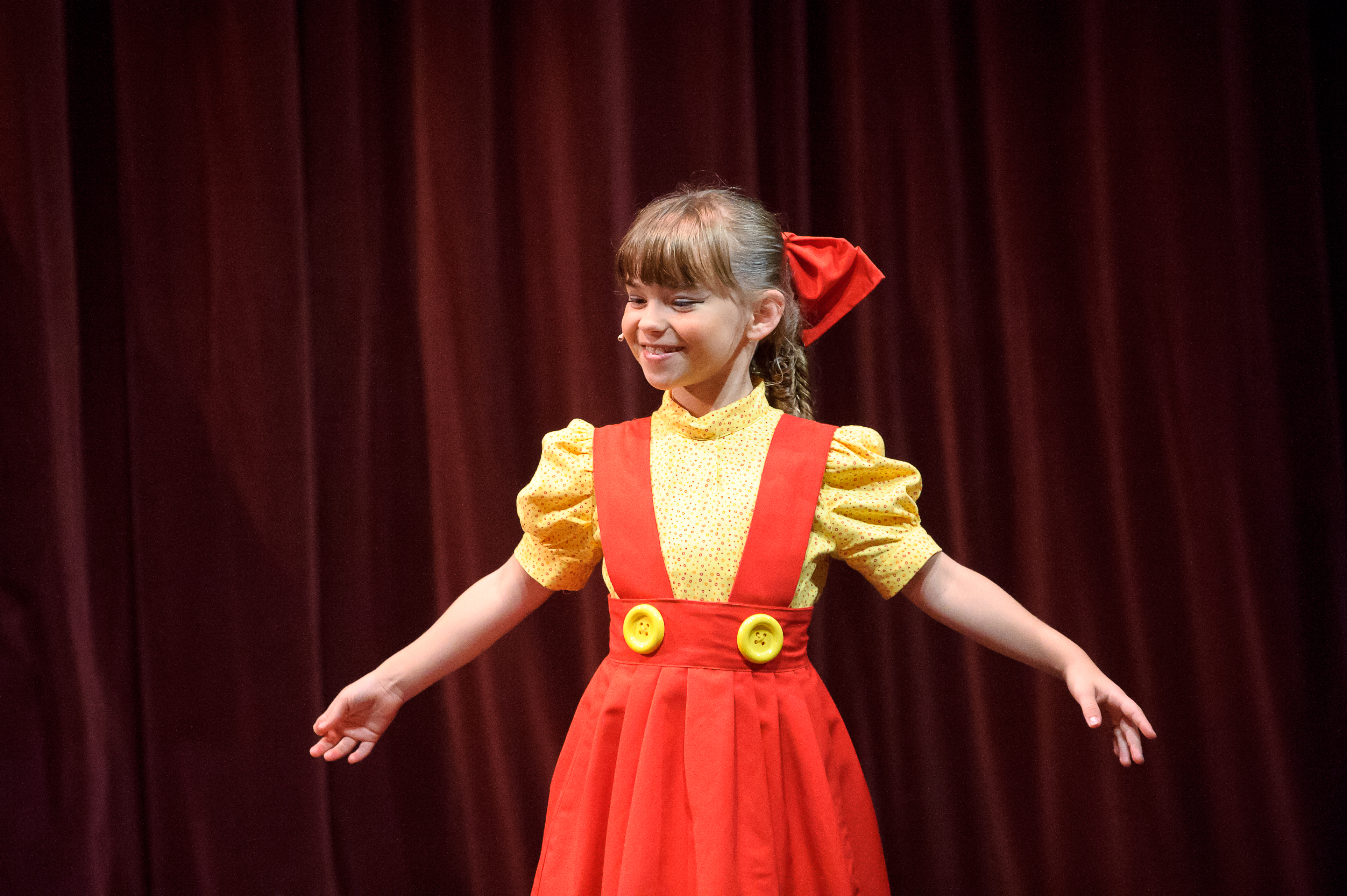 Tabitha as Guilianna (narrator, principal) in Pinocchio