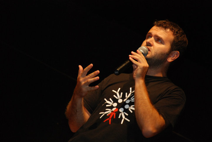 Kempes during a KomeSto Show introducing his movie.