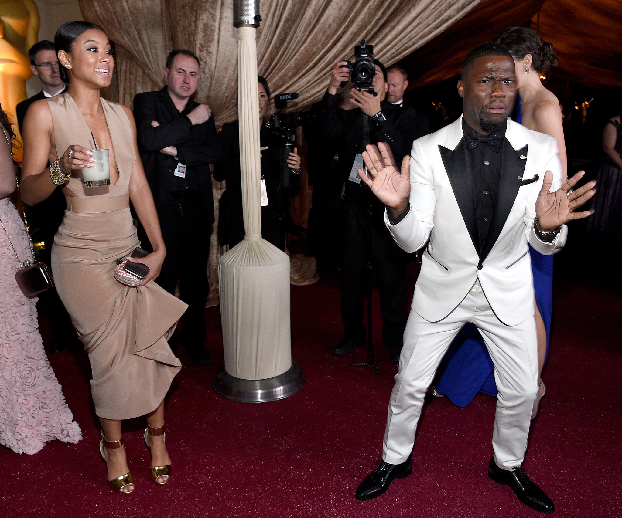 Kevin Hart and Torrei Hart at event of The Oscars (2015)