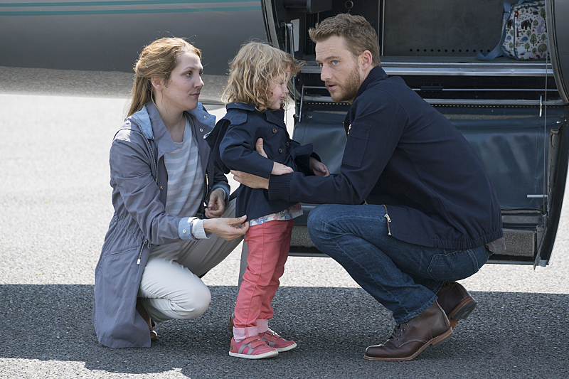 Still of Nikola Kastner, Alexander Fehling, Luna Pfitzer and Lotta Pfitzer in Tevyne (2011)