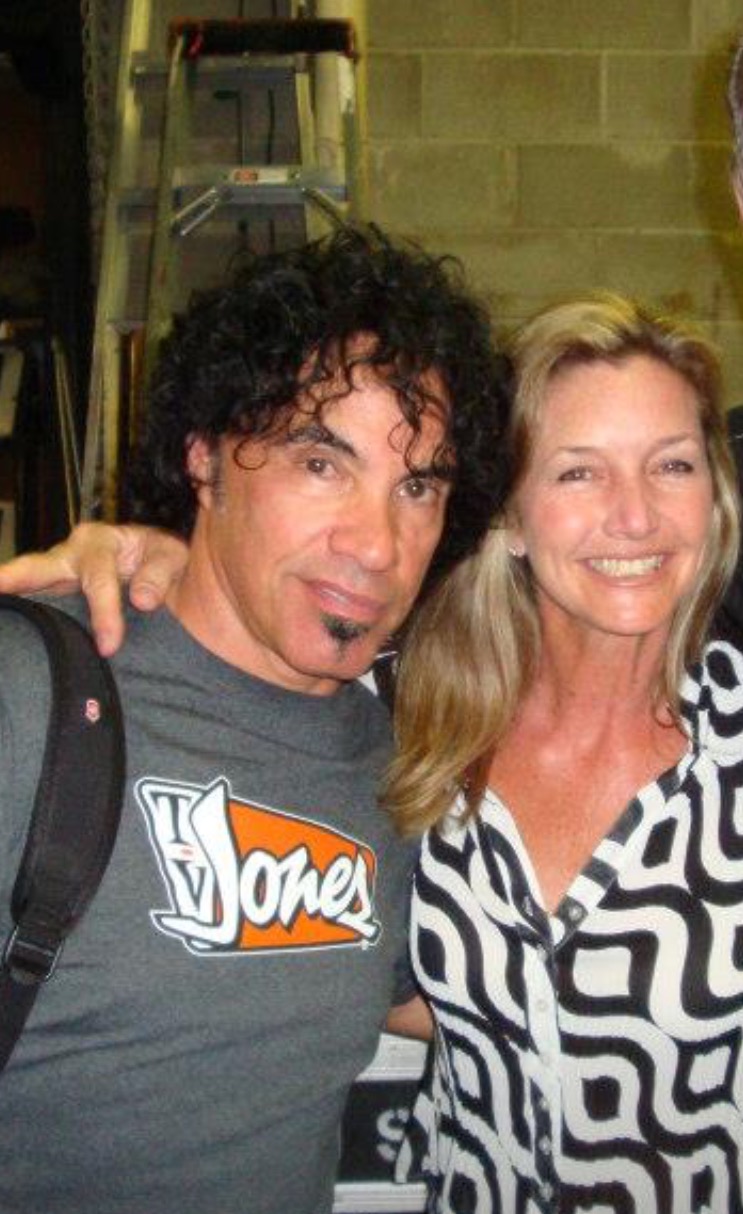 Hanging back stage with John Oates