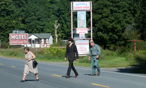 Still of Imelda Staunton, Henry Goodman and Demetri Martin in Taking Woodstock (2009)