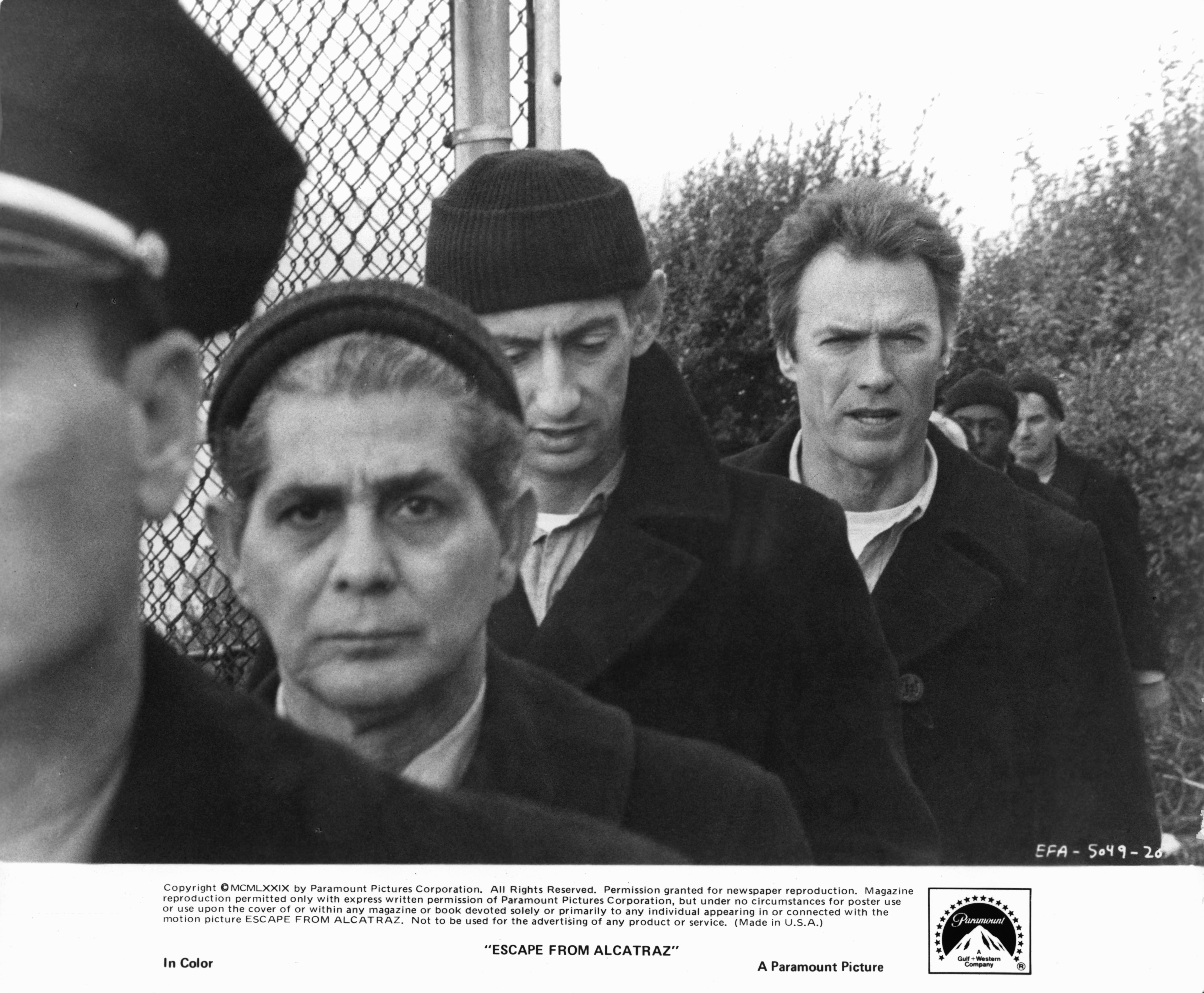 Still of Clint Eastwood and Larry Hankin in Escape from Alcatraz (1979)