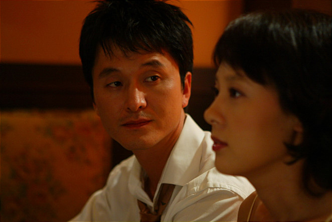 Still of Mi-seon Jeon and Hyeong-seong Jang in Yeonae (2005)