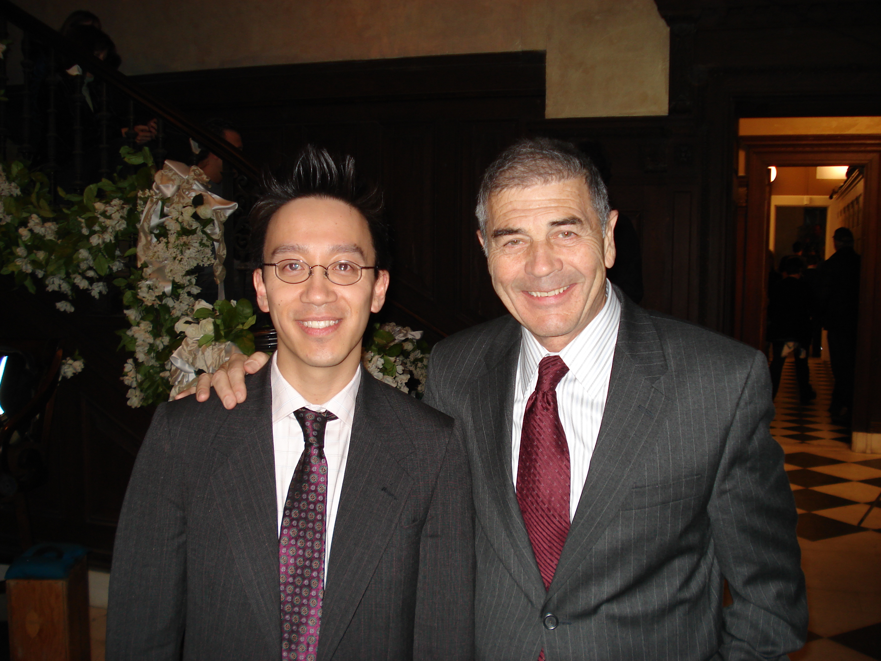 Albert M. Chan and Robert Forster on the set of Ghosts of Girlfriends Past