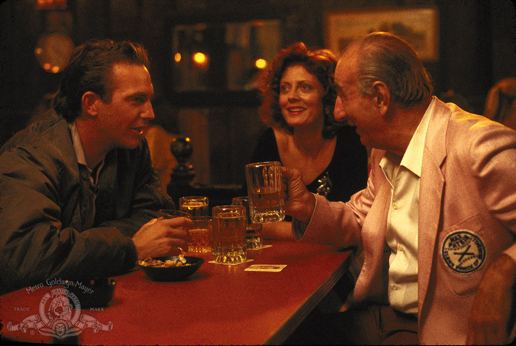 Still of Kevin Costner, Susan Sarandon and Max Patkin in Bull Durham (1988)