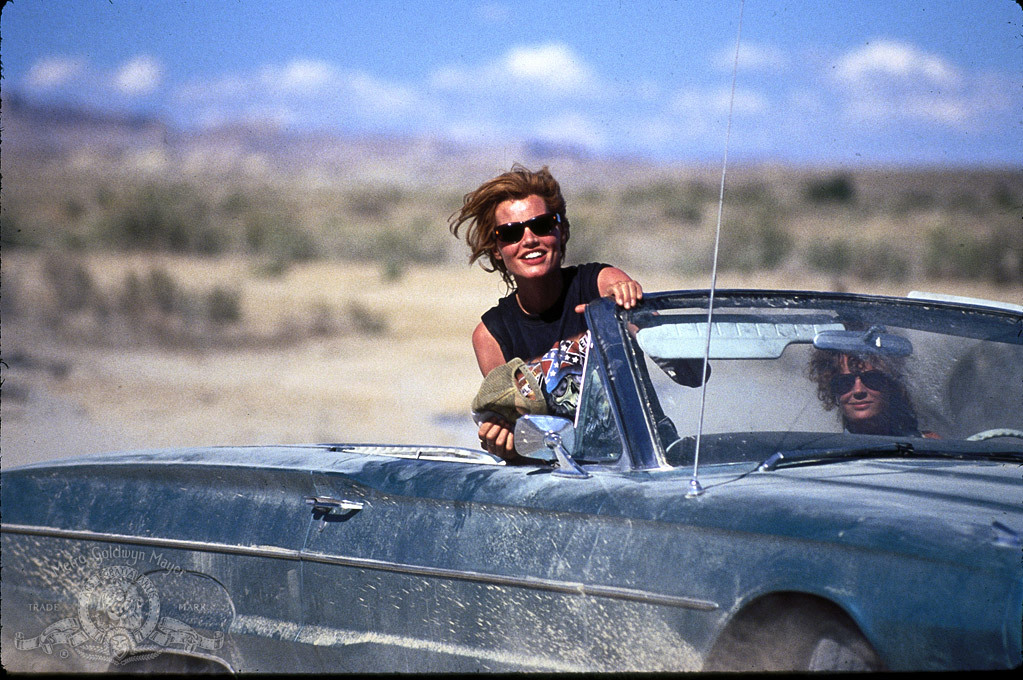 Still of Geena Davis and Susan Sarandon in Thelma & Louise (1991)