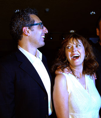 Susan Sarandon and John Turturro at event of Romance & Cigarettes (2005)