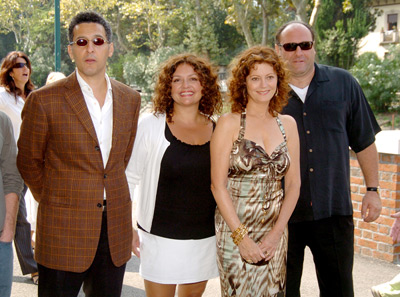 Susan Sarandon, James Gandolfini, John Turturro and Aida Turturro at event of Romance & Cigarettes (2005)