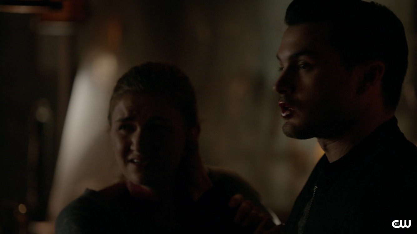 Still of Avery Arnold and Michael Malarkey in The Vampire Diaries