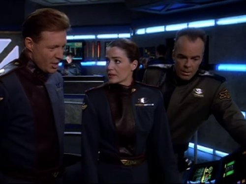Still of Bruce Boxleitner, Claudia Christian and Jerry Doyle in Babilonas 5 (1994)
