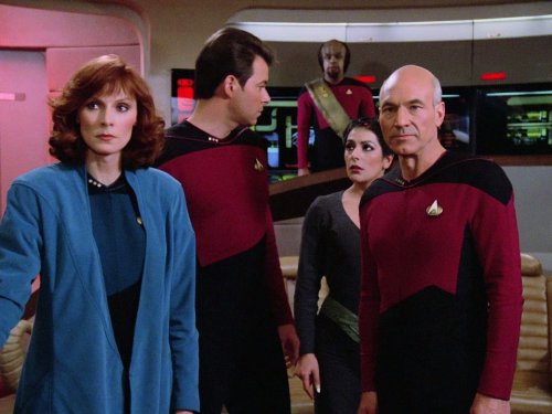 Still of Michael Dorn, Jonathan Frakes, Gates McFadden, Marina Sirtis and Patrick Stewart in Star Trek: The Next Generation (1987)