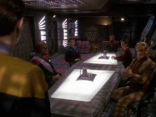 Still of Michael Dorn, Terry Farrell, Nana Visitor, Avery Brooks, Rene Auberjonois and Ken Marshall in Star Trek: Deep Space Nine (1993)
