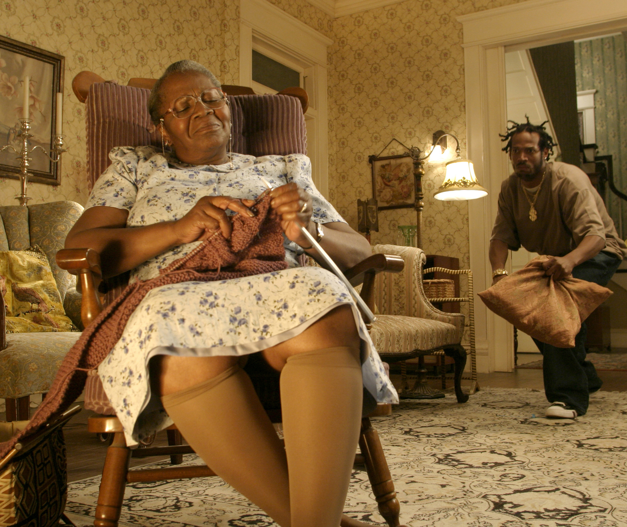 Still of Marlon Wayans and Irma P. Hall in The Ladykillers (2004)