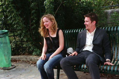 Still of Ethan Hawke and Julie Delpy in Pries saulelydi (2004)