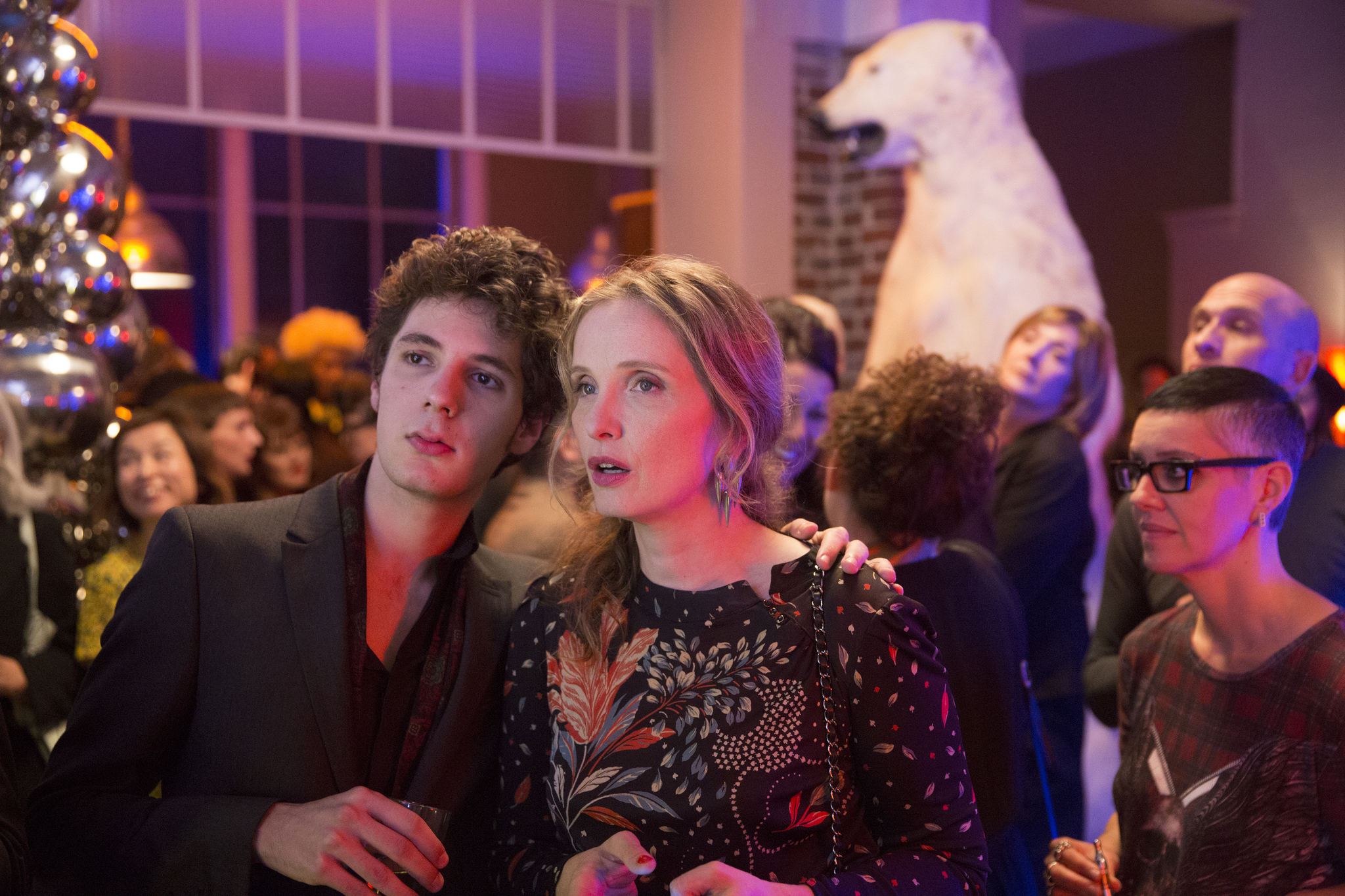 Still of Julie Delpy and Vincent Lacoste in Lolo (2015)