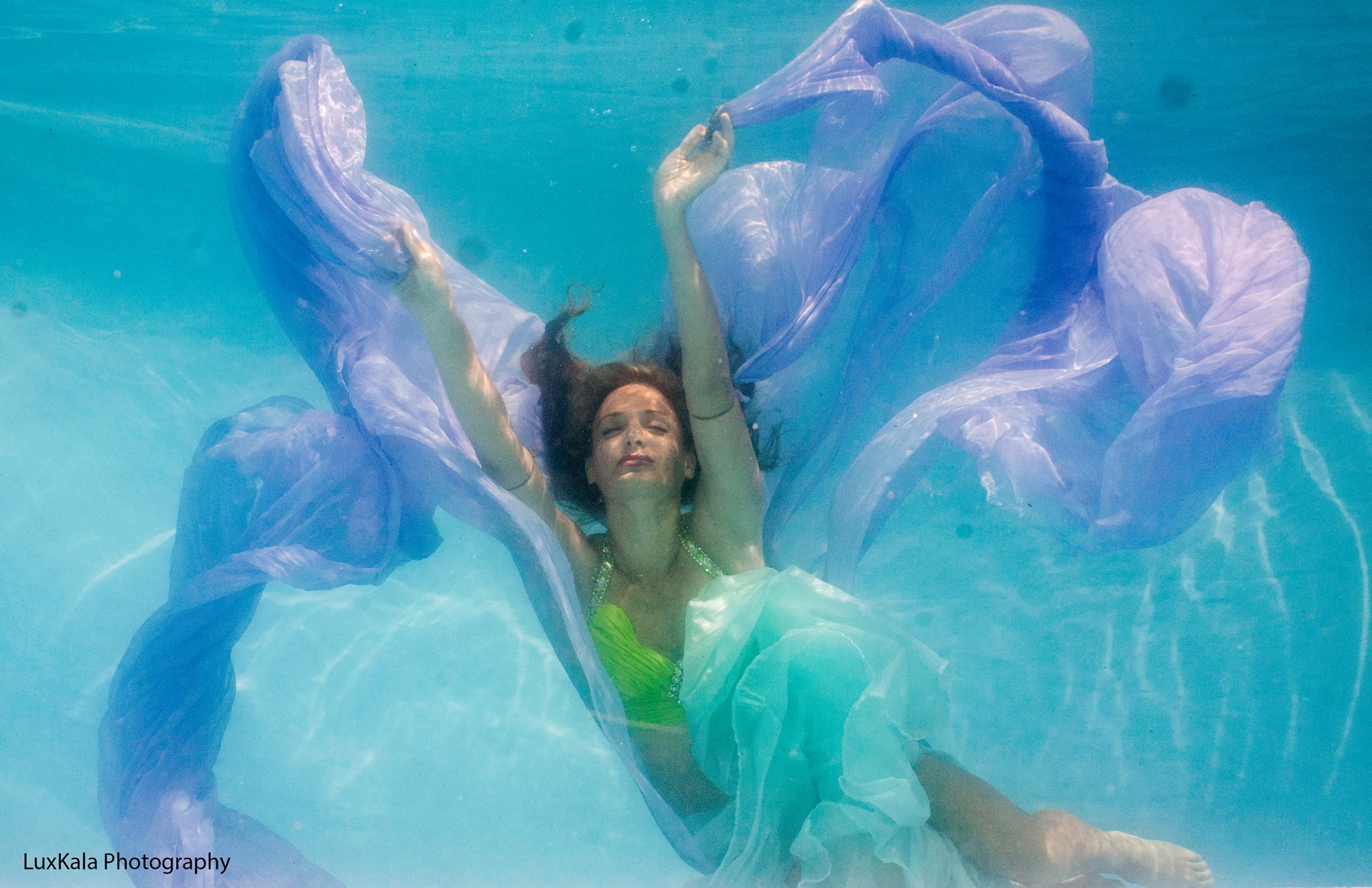 Theresa enjoys being in water and has even completed 2 underwater photoshoots. She has been told she is a natural.