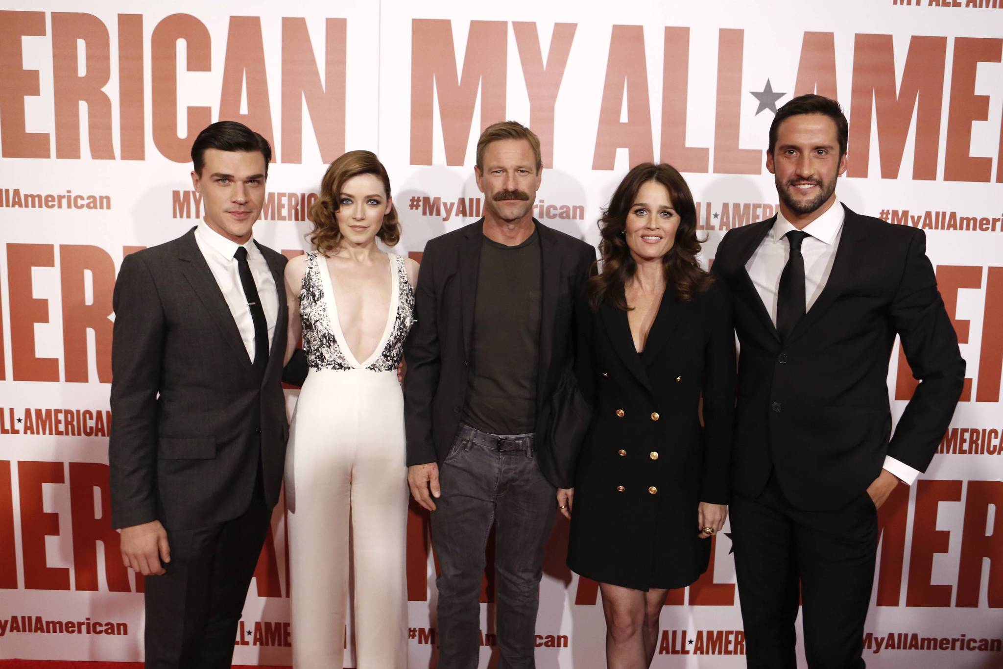 Robin Tunney, Aaron Eckhart, Sarah Bolger, Finn Wittrock and Juston Street at event of My All American (2015)