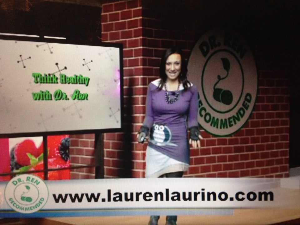Laurén Laurino on the virtual set of 'Think Healthy with Dr. Ren'