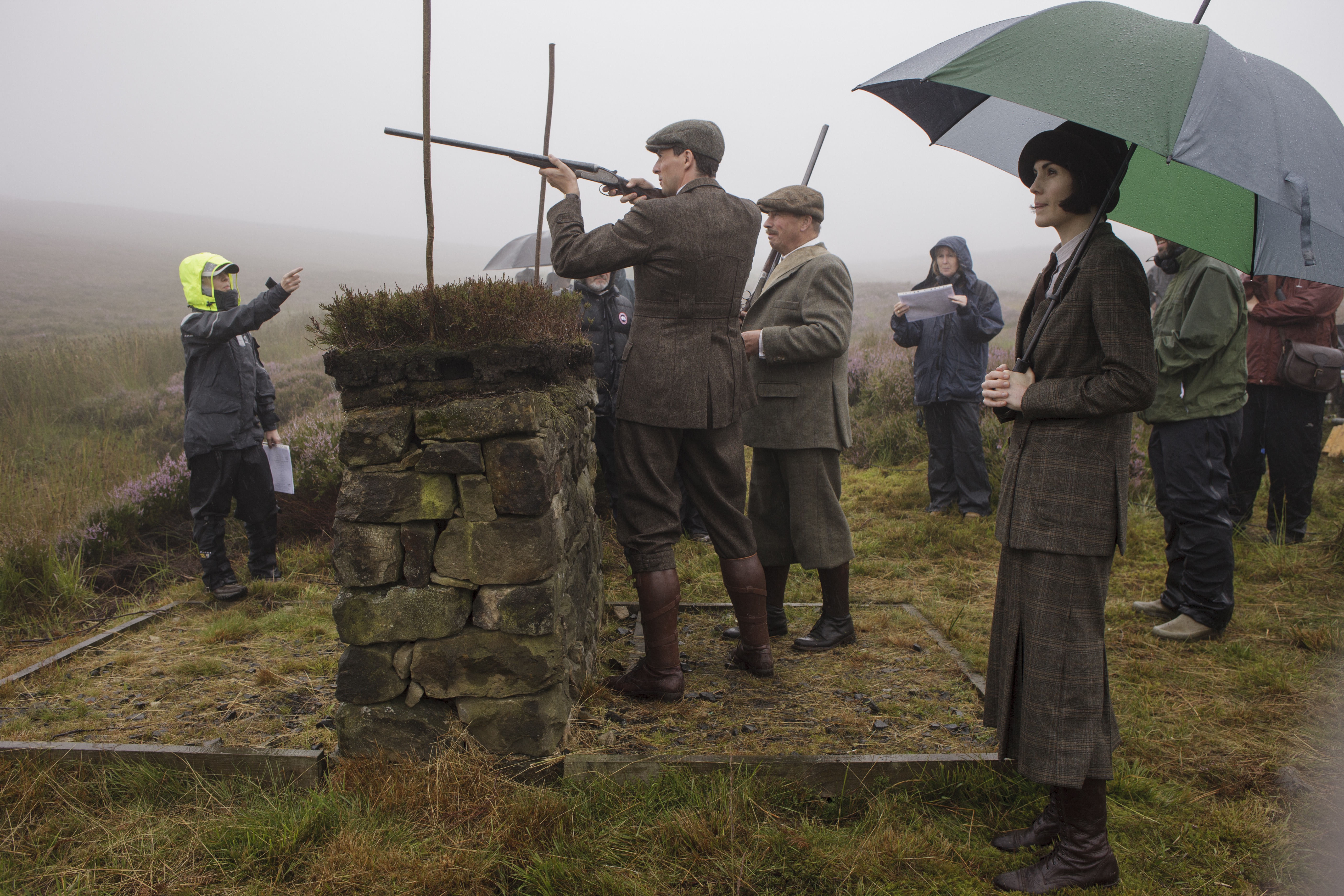 Minkie Spiro on set Downton at Alnick Castle Moors with Michelle Dockery and Matthew Goode