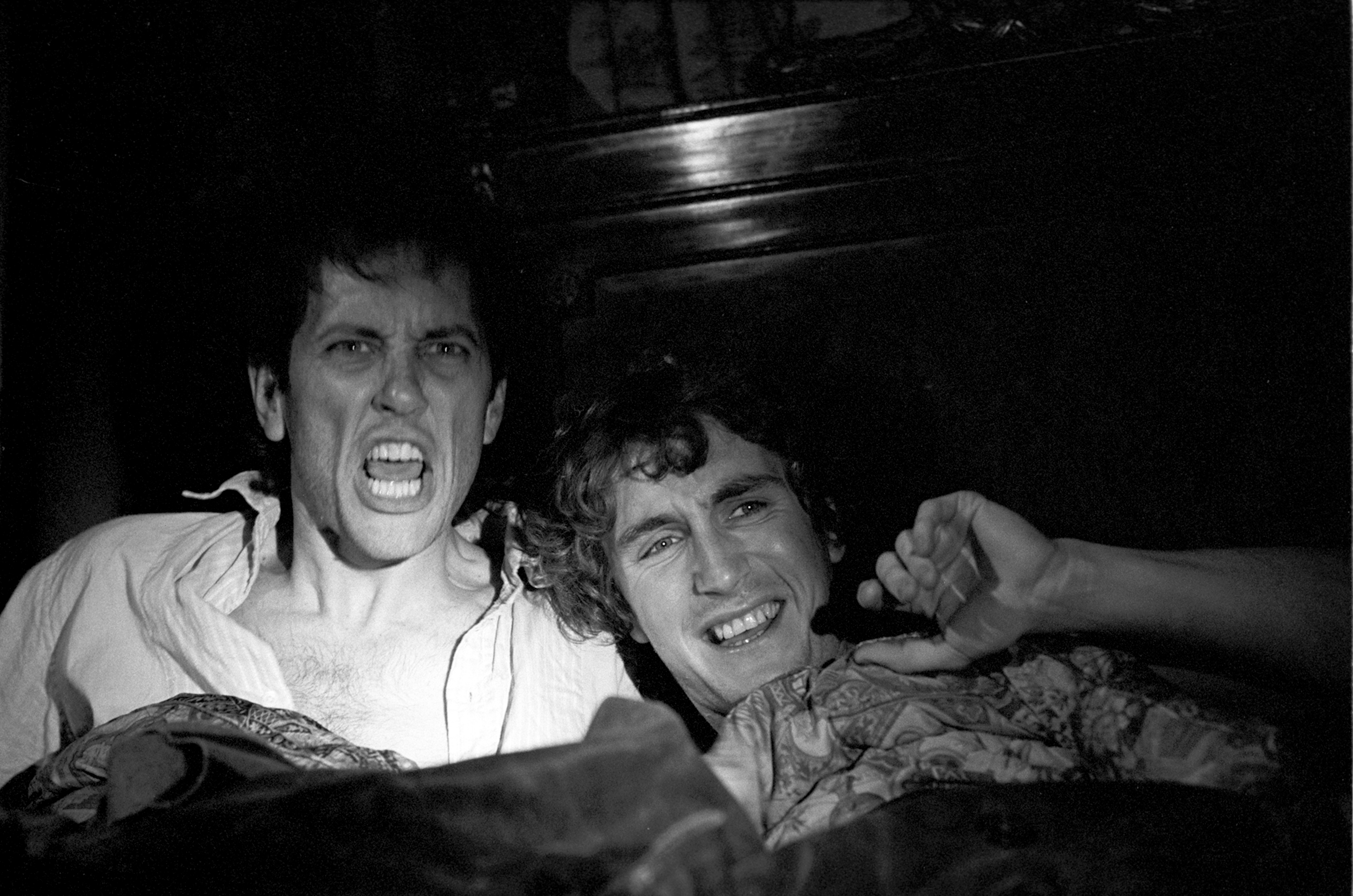 Still of Richard E. Grant and Paul McGann in Withnail & I (1987)