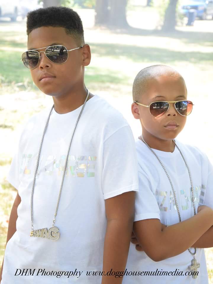 Kidzncharge is a brother duo. We are Young Kellz and Mike J. We are 10 & 11, we sing and rap kid friendly music. www.kidznchage.com