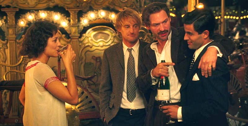 Still of Marion Cotillard, Owen Wilson, Corey Stoll and Daniel Lundh in Midnight in Paris (2011)