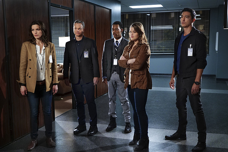 Still of Gary Sinise, Tyler James Williams, Daniel Henney, Annie Funke, Adalaide A. O'Brien and Anneleise H. O'Brien in Criminal Minds: Beyond Borders (2016)