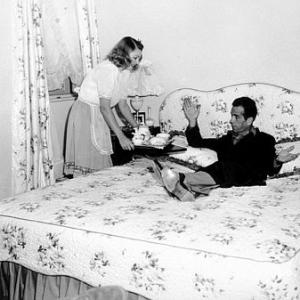 Humphrey bogart and his third wife, Mayo Methot, at home, circa 1944.