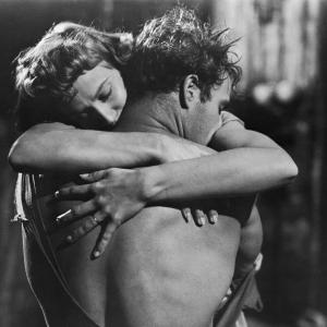 Still of Marlon Brando and Kim Hunter in A Streetcar Named Desire (1951)
