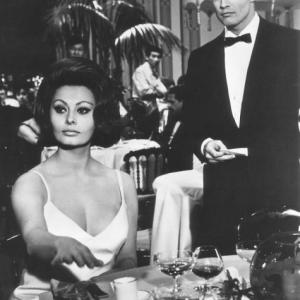Still of Marlon Brando and Sophia Loren in A Countess from Hong Kong 1967