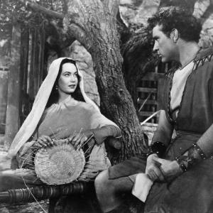 Still of Richard Burton and Betta St. John in The Robe (1953)