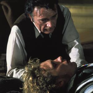 Still of Richard Burton and Peter Firth in Equus (1977)