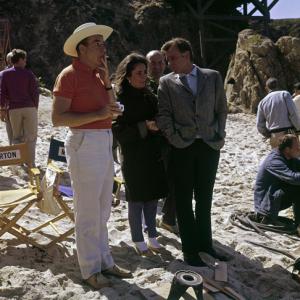 The Sandpiper Director Vincente Minnelli Elizabeth Taylor Richard Burton 1965 MGM