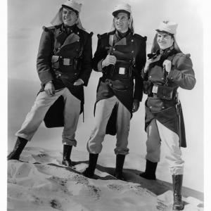 Still of Gary Cooper, Ray Milland and Robert Preston in Beau Geste (1939)