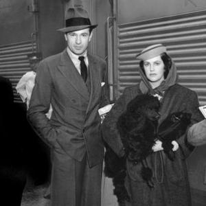 Gary Cooper arriving in Los Angeles with exwife Sandra Shaw