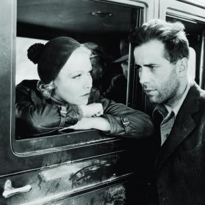 Still of Humphrey Bogart and Bette Davis in The Petrified Forest (1936)