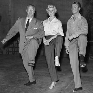Doris Day, Gene Nelson, Director David Butler on the set of 