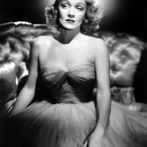 Stage Fright Marlene Dietrich 1950Warner Bros