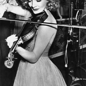 Marlene Dietrich c 1936