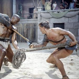 Still of Kirk Douglas and Woody Strode in Spartacus (1960)