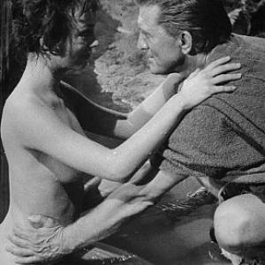 Kirk Douglas and Jean Simmon's body double on the set of 
