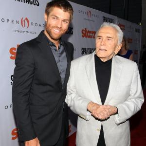 Kirk Douglas and Liam McIntyre at event of Spartacus (1960)