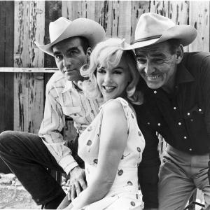 Still of Clark Gable, Marilyn Monroe and Montgomery Clift in The Misfits (1961)
