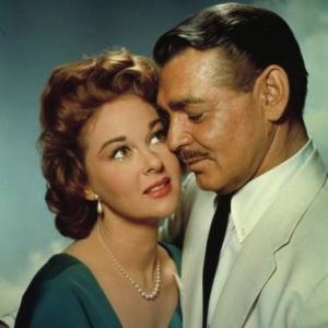 Still of Clark Gable and Susan Hayward in Soldier of Fortune (1955)