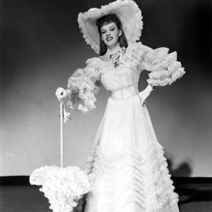 Still of Judy Garland in Meet Me in St. Louis (1944)