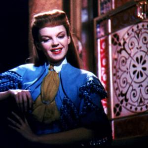Still of Judy Garland in Meet Me in St. Louis (1944)